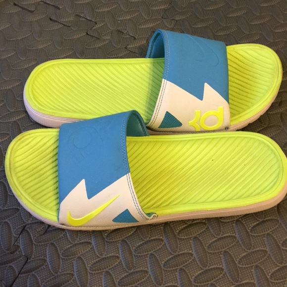 kd flip flops
